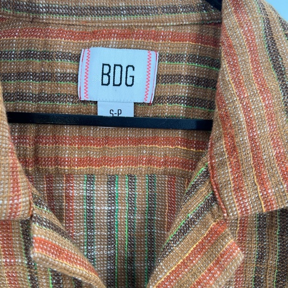 BDG Men’s Eli Striped Camp Collar Short Sleeve Button Down Shirt In Brown Multi - Picture 4 of 8